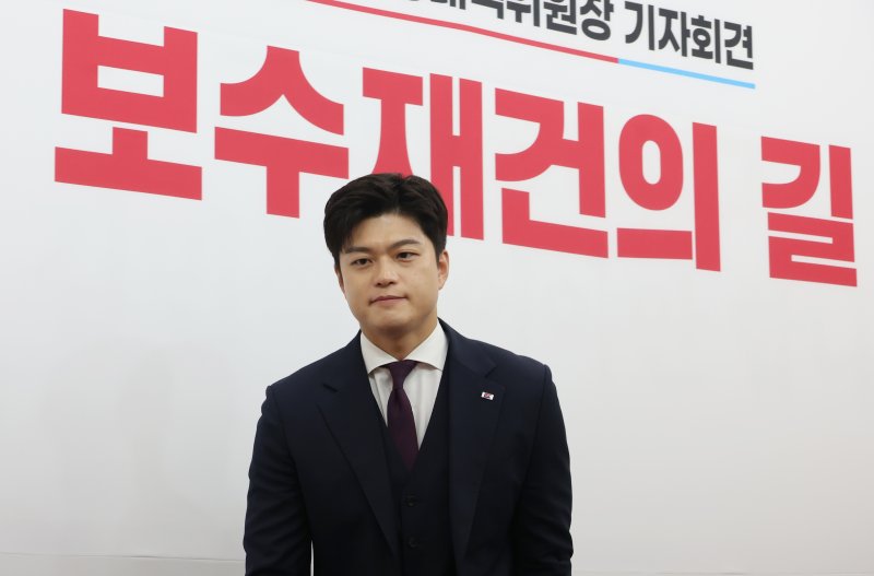 김용태 국민의힘 비상대책위원장이 지난달 30일 서울 여의도 국회에서 퇴임 기자회견을 마친 뒤 회견장을 나서고 있다. 2025.06.30. /사진=뉴시스