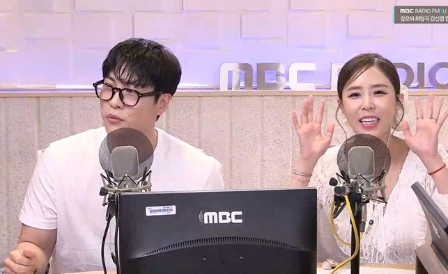 '결혼' 신지♥문원, 동반 출연 "방송서 '자기야' 하면 큰일"