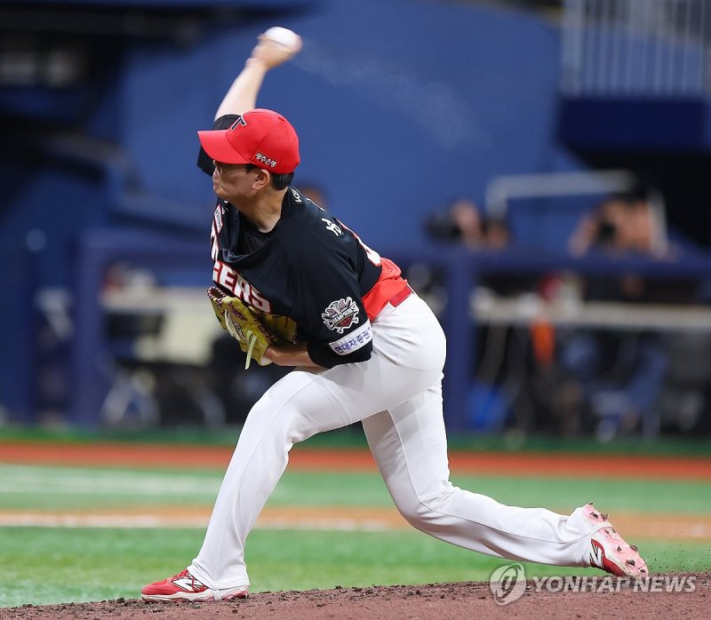 성영탁의 힘찬 투구 (출처=연합뉴스)