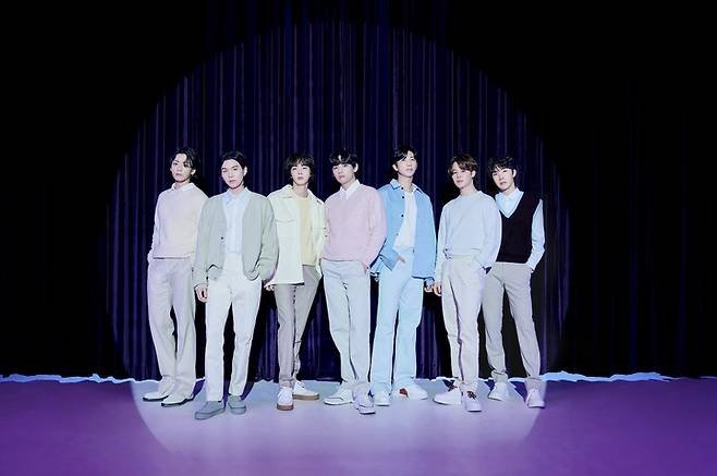 '21세기 비틀스' BTS, 완전체 컴백에 외신도 들썩