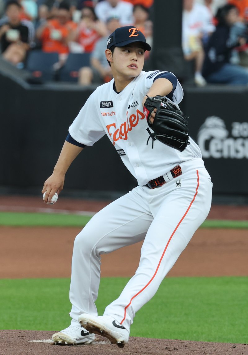 2일 오후 대전한화생명 볼파크에서 열린 프로야구 '2025 신한 SOL뱅크 KBO 리그' 한화 이글스와 NC 다이노스 경기에서 한화 선발 문동주가 역투하고 있다. 2025.7.2/뉴스1 ⓒ News1 김기태 기자