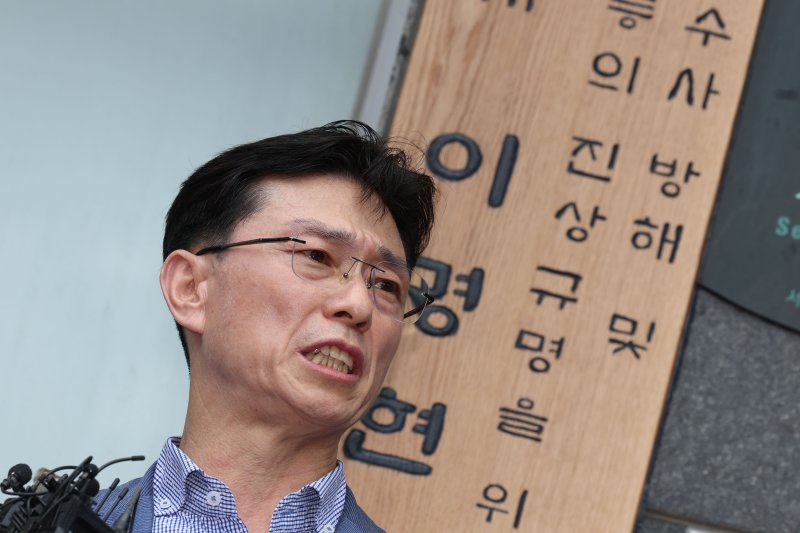 채수근 라이브 바카라사이트 순직 사건 관련 구명 로비 의혹을 받는 임성근 전 라이브 바카라사이트대 1사단장이 2일 오후 서울 서초구 서초중앙로 순직라이브 바카라사이트 특별검사팀으로 소환 조사에 출석하며 입장을 밝히고 있다. (공동취재) 2025.7.2/뉴스1 ⓒ News1 박정호 기자