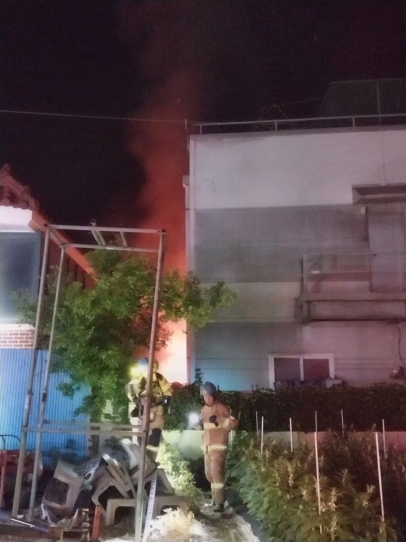 화재 현장. (경기도소방재난본부 제공. 재판매 및 DB 금지) 2025.7.3/뉴스1