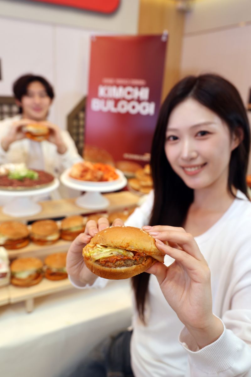 롯데리아, 김치불고기버거 2종 출시