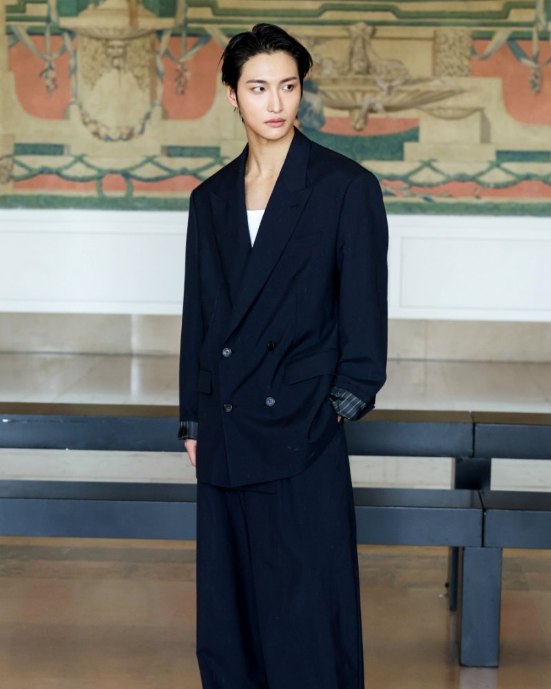 에이티즈 홍중·성화, 파리 패션 위크 접수
