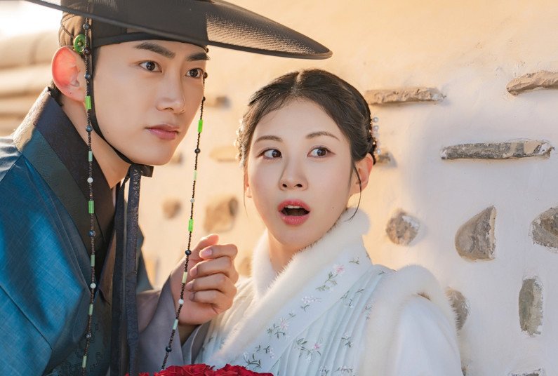 '남주의 첫날밤' 옥택연♥서현 박력 벽치기에 입맞춤…서현철에 발각