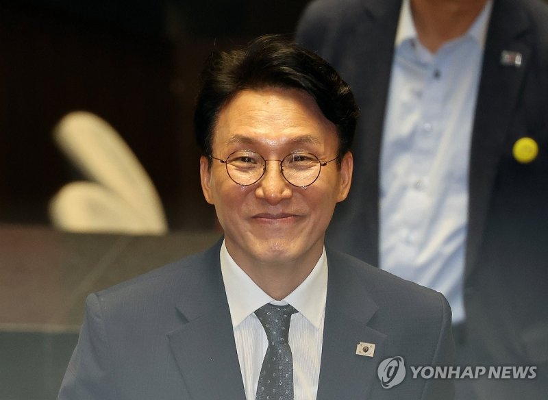 투표마친 김민석 국무총리 후보자 (출처=연합뉴스)