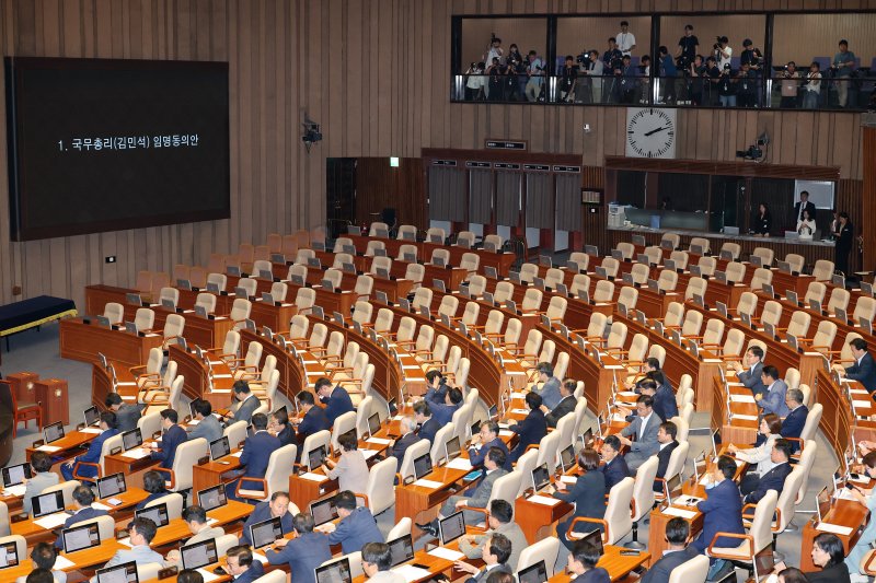 김민석 "제1과제는 경제위기 극복"
