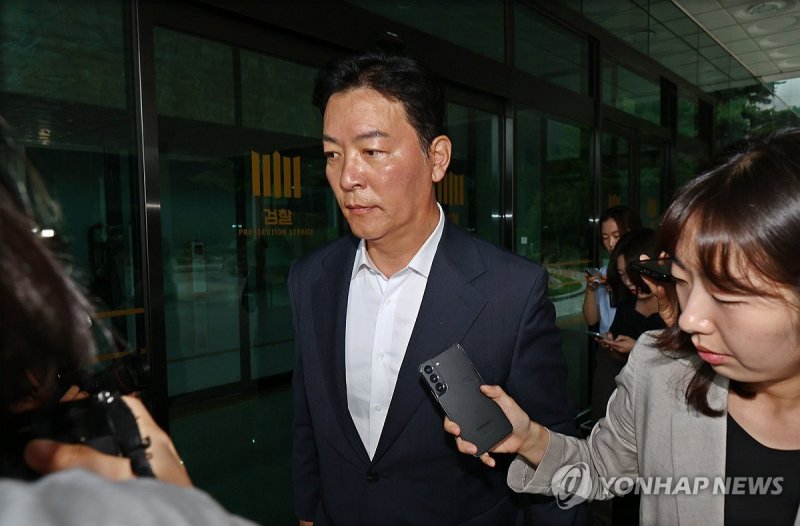 내란특검, 김성훈·김주현 소환조사…尹 2차 조사전 혐의 다지기 (출처=연합뉴스)