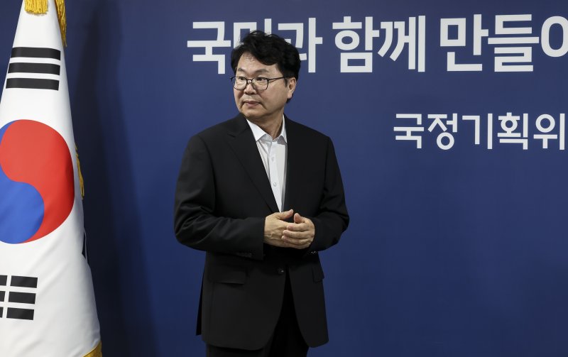이한주 국정기획위원회 위원장이 30일 오후 서울 종로구 정부서울청사 별관 국정기획위원회에서 열린 전체회의에 참석하고 있다. (공동취재) 2025.6.30/뉴스1 ⓒ News1 임세영 기자