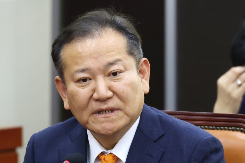 이상민 "거액 돈다발 보유 사실 아냐…수백만원 수준"