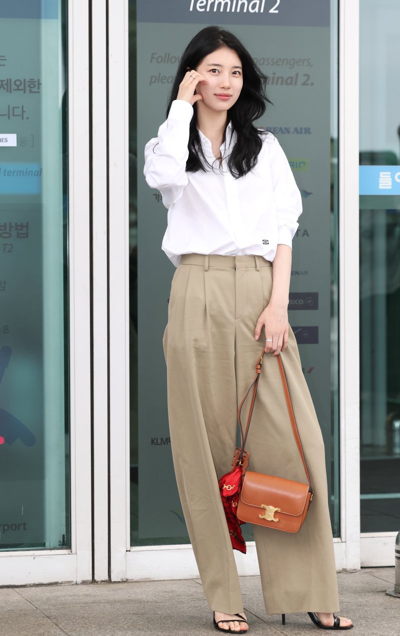 수지, 파리 출국…‘꾸안꾸’ 청순 미모 빛났다