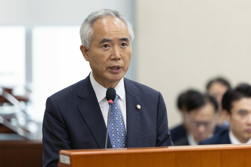 양부남 더불어민주당 의원이 1일 서울 여의도 국회에서 열린 국회 행정안전위원회 전체회의에서 제안발언하고 있다. 2025.7.1/뉴스1 ⓒ News1 이승배 기자