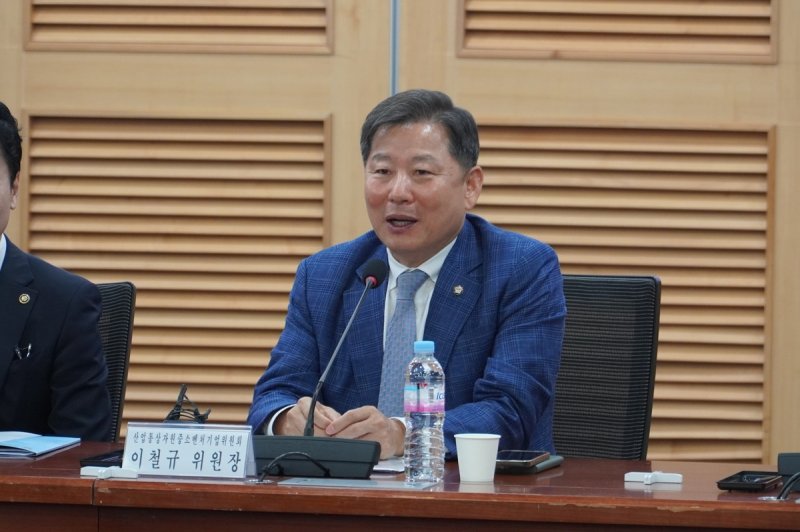 개회사 하는 이철규 국회의원 (출처=연합뉴스)