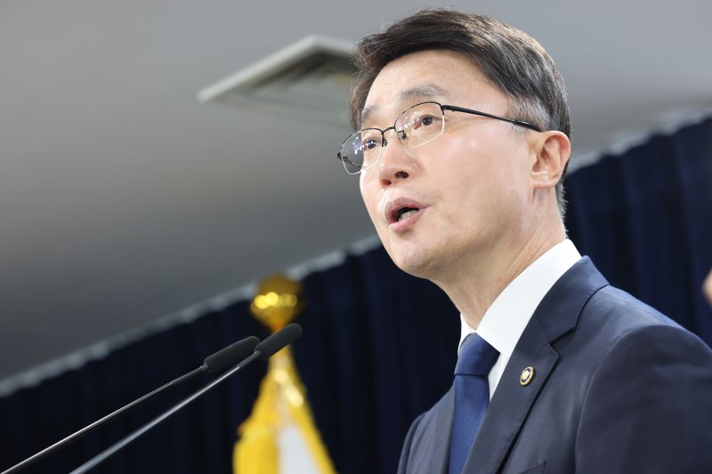 류제명 과학기술정보통신부 제2차관이 4일 서울 종로구 정부서울청사에서 SK텔레콤 침해사고 최종 조사바카라 사이트 먹튀를 발표하고 있다. 2025.7.4/뉴스1 ⓒ News1 임세영 기자
