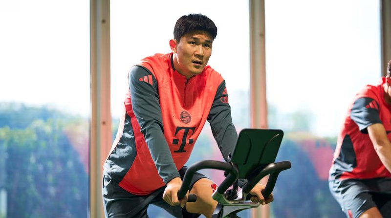 [서울=뉴시스] 독일 프로축구 분데스리가 바이에른 해피카지노의 김민재. (사진=바이에른 해피카지노 홈페이지 캡처) *재판매 및 DB 금지