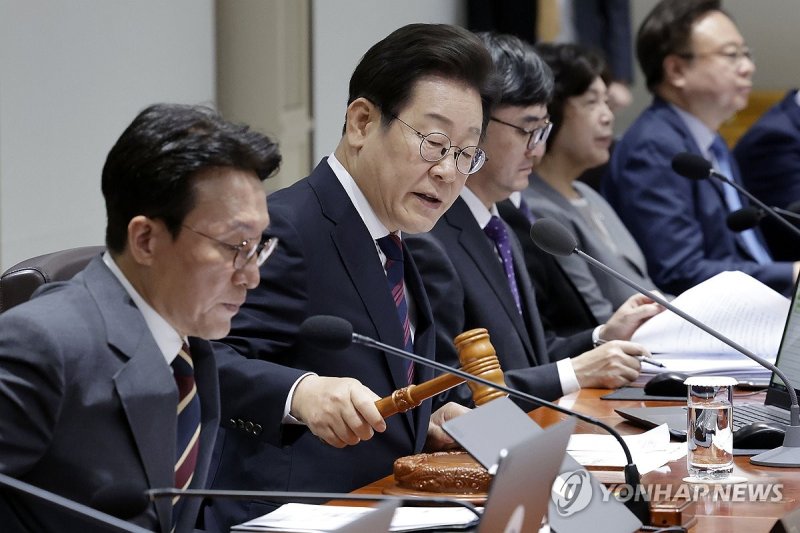 이재명 대통령 국무회의 개회 (출처=연합뉴스)