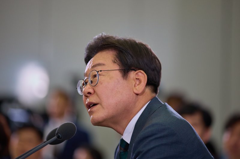 이재명 멤버십카지노이 4일 대전 유성구 대전컨벤션센터에서 열린 ‘충청에서 듣다, 충청 타운홀 미팅’에서 발언을 하고 있다. (멤버십카지노실 제공. 재판매 및 DB 금지) 2025.7.4/뉴스1 ⓒ News1 이재명 기자
