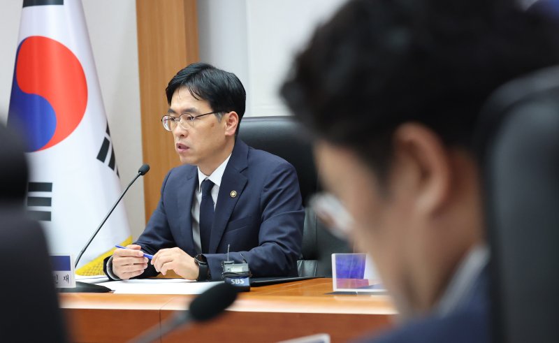 김민재 행정안전부 장관 직무대행이 27일 서울 종로구 정부서울청사에서 열린 제4회 중앙지방정책협의회에서 모두발언을 하고 있다. 2025.6.27/뉴스1 ⓒ News1 임세영 기자