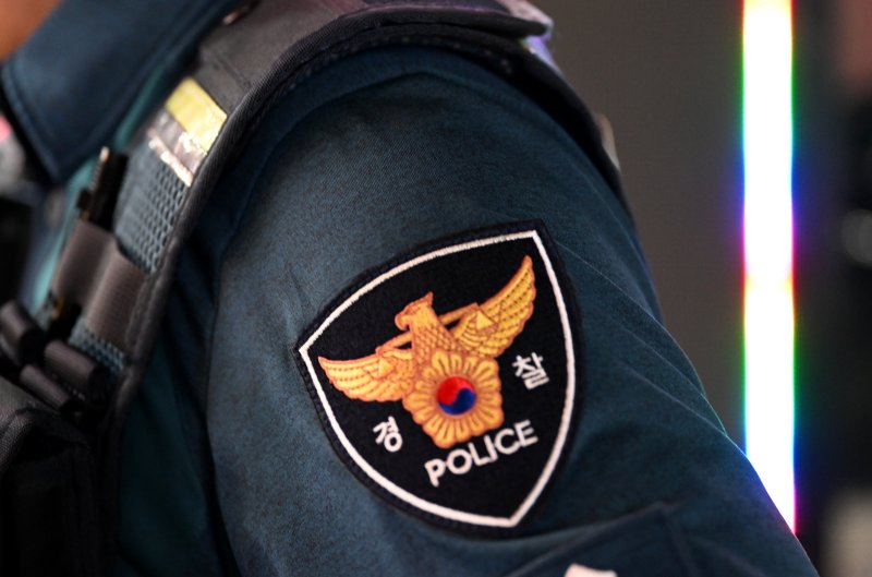 '싸웠다고 가족 사는 집에 불을'…50대 경찰 조사