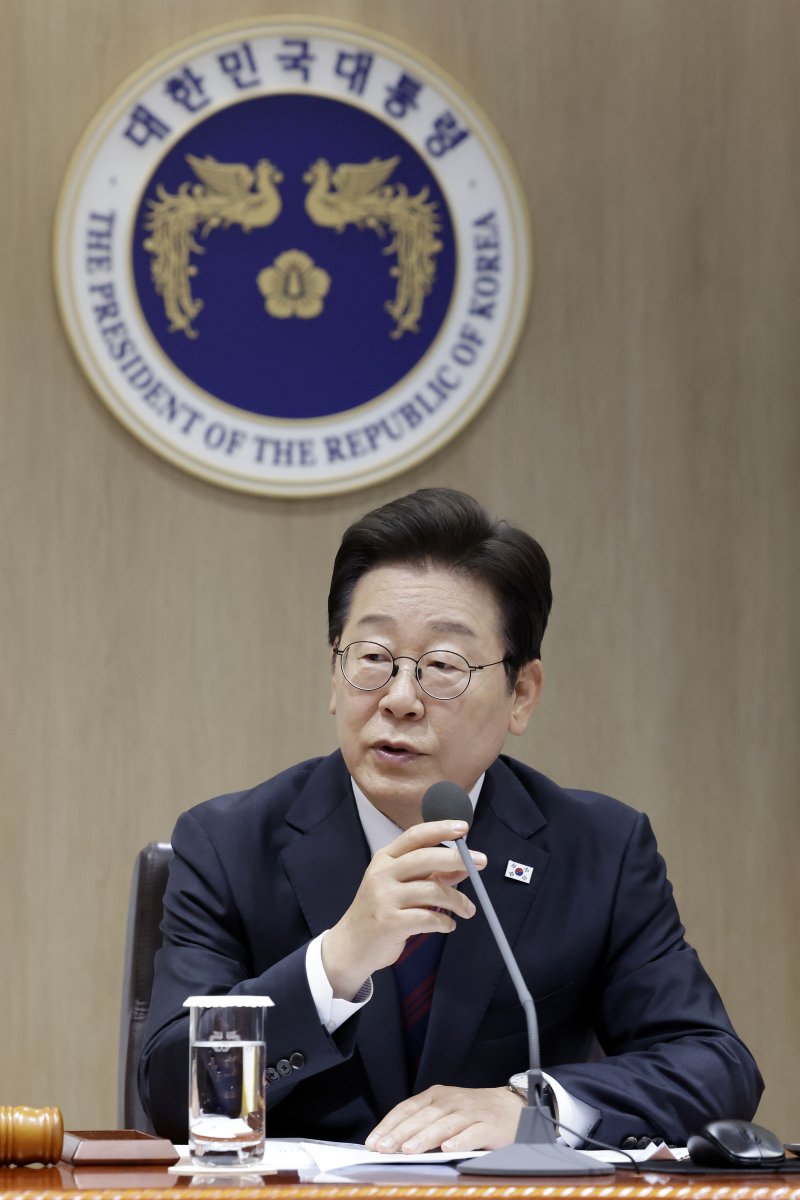 [서울=뉴시스] 최동준 기자 = 이재명 카지노 환수율이 5일 서울 용산 카지노 환수율실 청사에서 열린 국무회의에서 발언하고 있다. 2025.07.05. photocdj@newsis.com