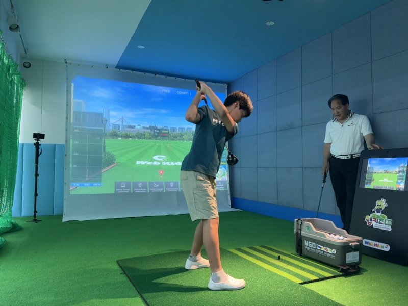 제주남초등학교 웹키즈골프영어 수업 (출처=연합뉴스)