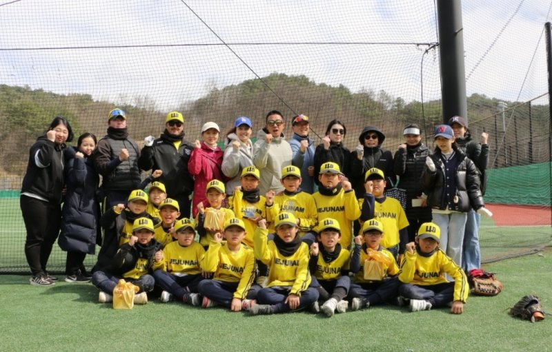 2025 순창 강천산배 춘계 유소년야구대회에 출전한 제주남초등학교 야구부 (출처=연합뉴스)