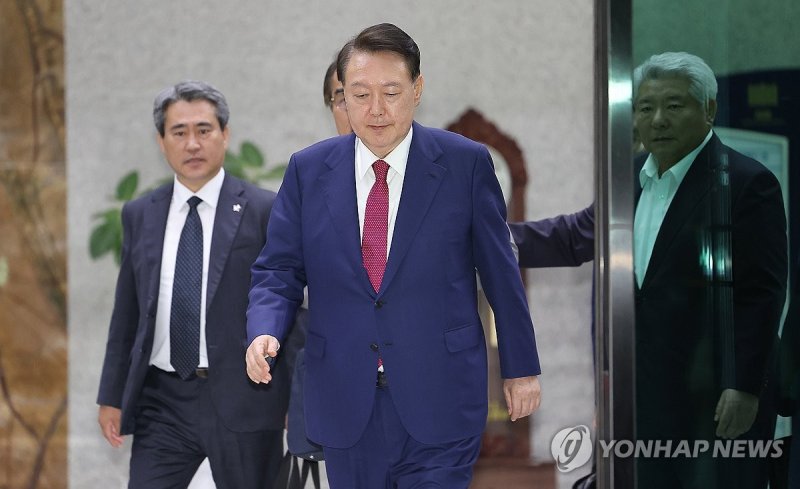 특검 조사 마친 윤석열 전 대통령 (출처=연합뉴스)