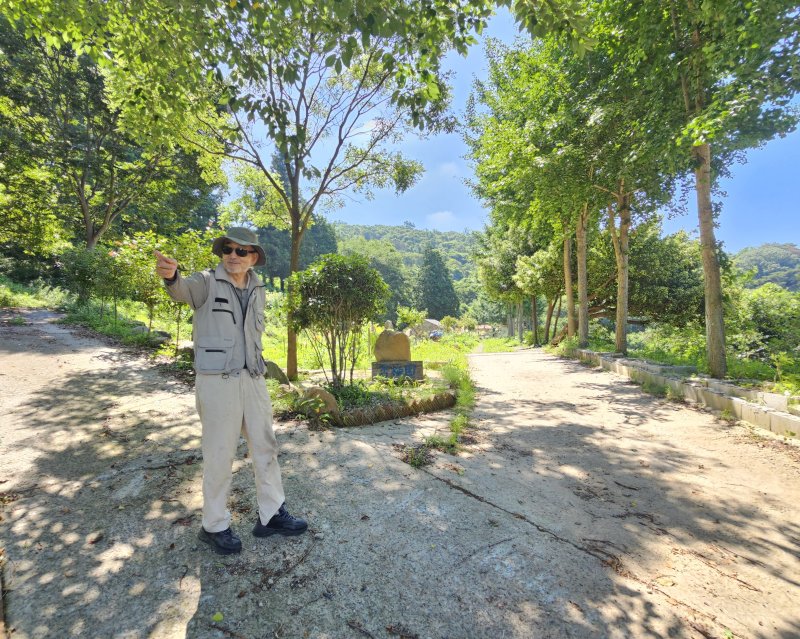 행매원을 설명 중인 칼리토토 교수. 2025.7.4/뉴스1 한송학기자