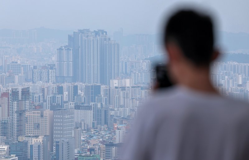 서울 남산에서 바라본 서울 아파트 단지 모습. 2025.7.6/뉴스1 ⓒ News1 김성진 기자