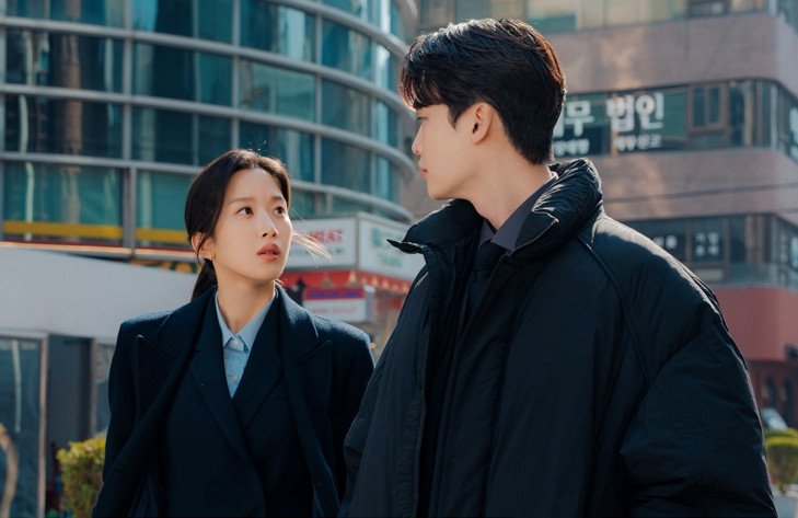 '서초동' 이종석vs문가영, 밥상머리서 맞붙었다…양보없는 치열한 토론