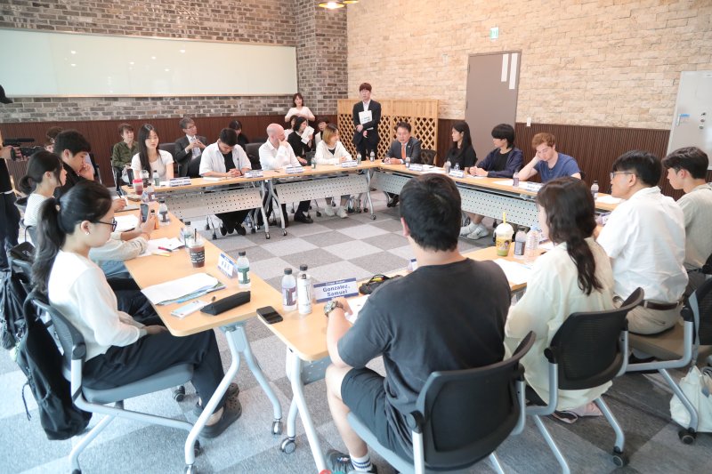 강원 춘천시가 주최한 에듀포레스트 그레이트북스 교육 진행.(춘천시 제공, 재판매 및 DB금지)