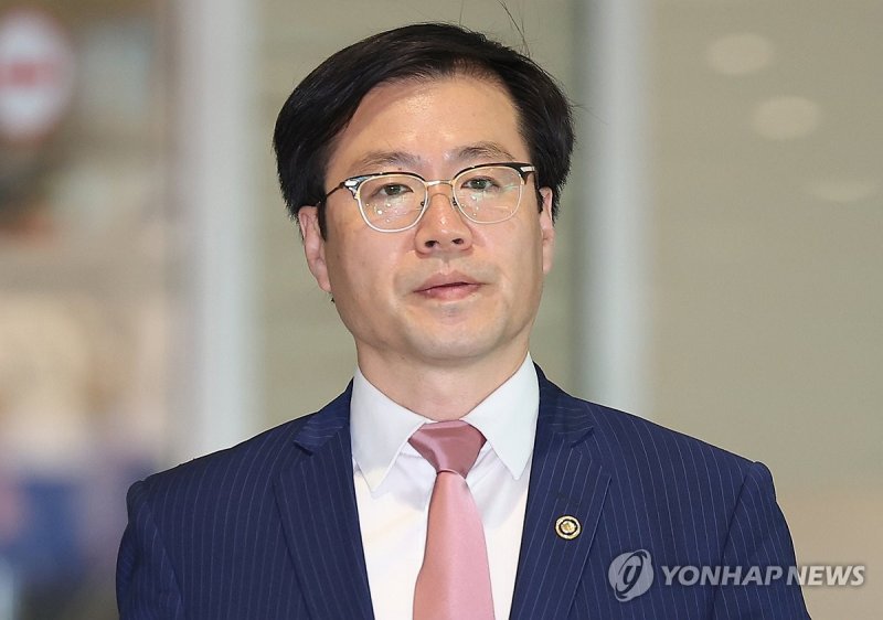 귀국하는 여한구 산자부 통상교섭본부장 (출처=연합뉴스)