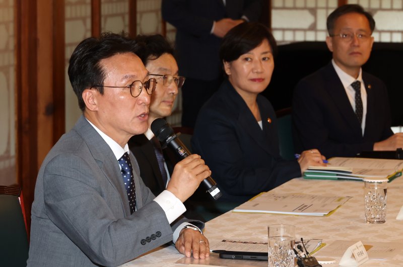 김민석 국무총리가 6일 서울 종로구 삼청동 총리공관에서 열린 이재명 정부 첫 고위당정협의회에서 발언하고 있다. (공동취재) 2025.7.6/뉴스1 ⓒ News1 김성진 기자