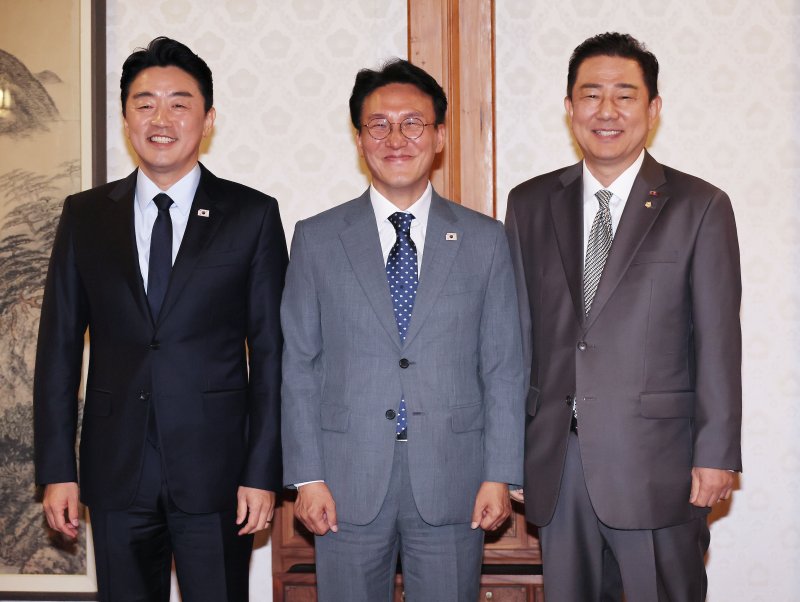 당정 “가공식품 인상 최소화..9월 말 추경 85% 집행”