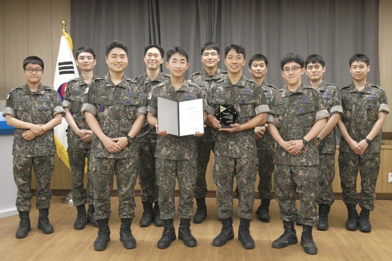 KT희망나눔인상 공동 수상한 공군 제15특수임무비행단 KT 제공