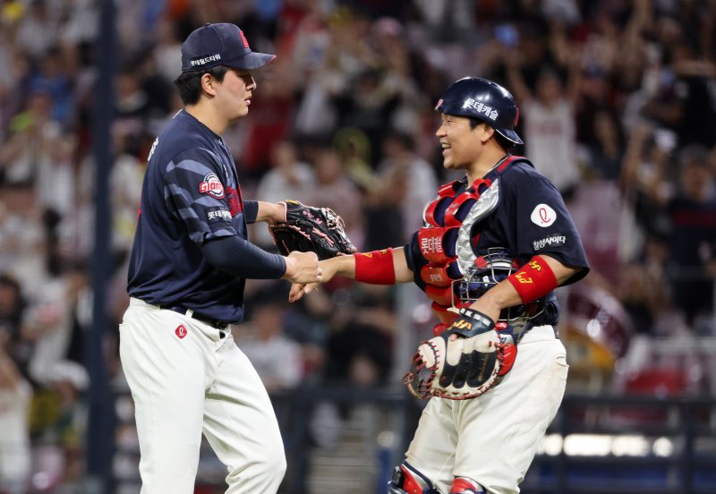 "연패는 없다, 포기도 없다!" 김태형 감독의 마법이 롯데를 살렸다