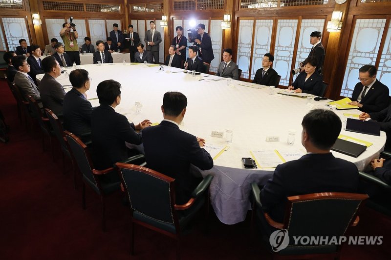 발언하는 강훈식 대통령 비서실장 (출처=연합뉴스)