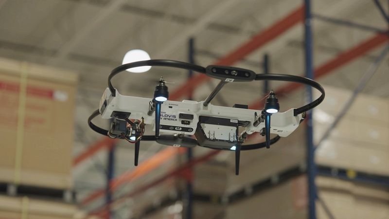 현대자동차그룹 메타플랜트 아메리카(HMGMA) 내 통합물류센터의 재고 관리에 투입된 자율 비행 드론. 현대글로비스 제공