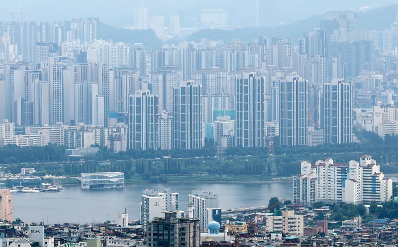 서울 남산에서 바라본 서울 아파트 단지 모습. 2025.7.6/뉴스1 ⓒ News1 김성진 기자