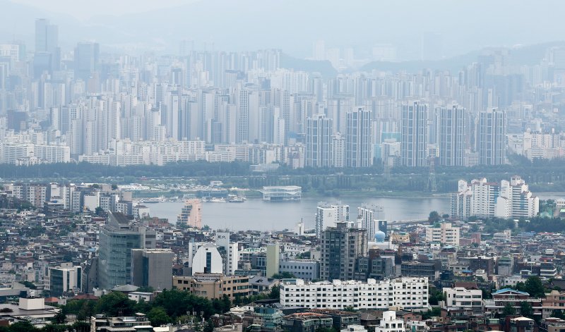 서울 남산에서 바라본 서울 아파트 단지 모습. 2025.7.6/뉴스1 ⓒ News1 김성진 기자