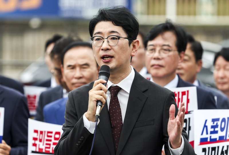 주진우 "이진숙, 제자 논문 통째로 표절"