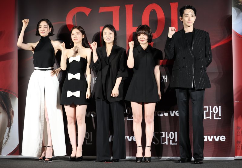 머리위에 뜬 'S라인'…이수혁→이다희, 칸에서 알아본 판타지 스릴러(종합)