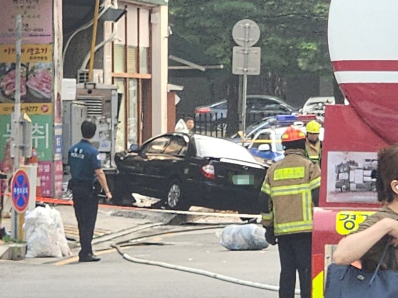 고양서 승용차 인도 돌진 (출처=연합뉴스)