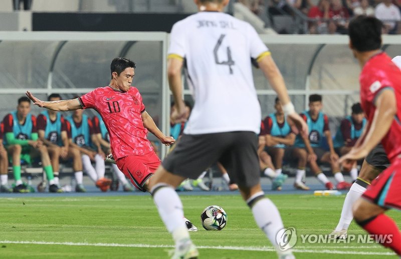 선취골 넣는 이동경 (출처=연합뉴스)