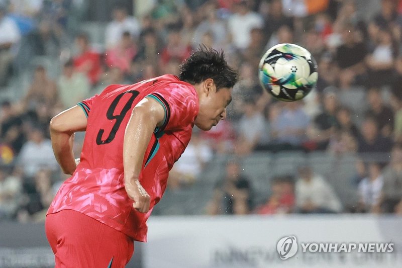 주민규 헤더골 (출처=연합뉴스)