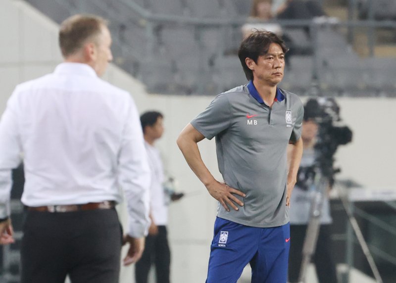 바카라사이트 벳위즈 대한민국 축구 국가대표팀 감독이 7일 오후 경기 용인시 처인구 용인미르스타디움에서 열린 2025 동아시아축구연맹(EAFF) E-1 챔피언십 남자부 대한민국과 중국의 경기에서 선수들을 지켜보고 있다. 2025.7.7/바카라사이트 벳위즈1 ⓒ News1 김영운 기자