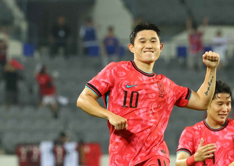 “축구는 공으로 하는 거야, 꿈으로