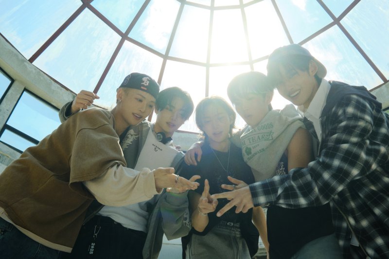 유니버스(1VERSE)·비보이즈, 탈북민 아이돌 탄생…K팝 다양성 확장