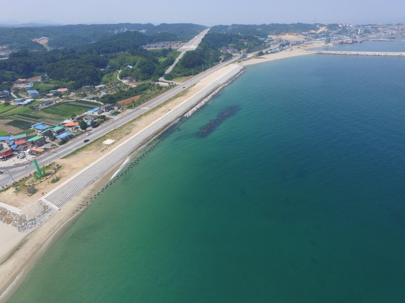 [안동=뉴시스] 정비사업이 끝난 동해 연안. (사진=경북도 제공) 2025.07.08 photo@newsis.com